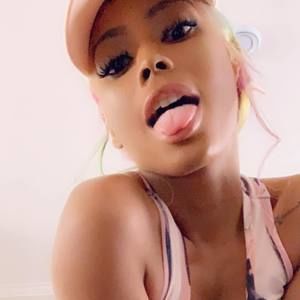 Meet your Posher, Rioko